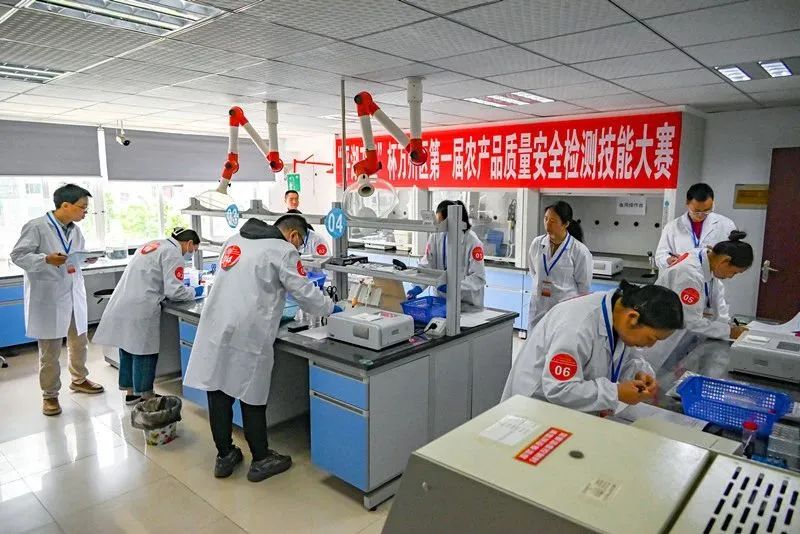 百安港农产品批发市场荣获万州区首届“平湖工匠”杯农产品质量安全检测技能大赛优秀组织奖！