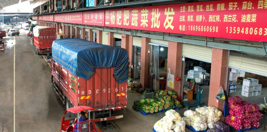 百安港农产品批发市场开展食品安全周系列宣传活动